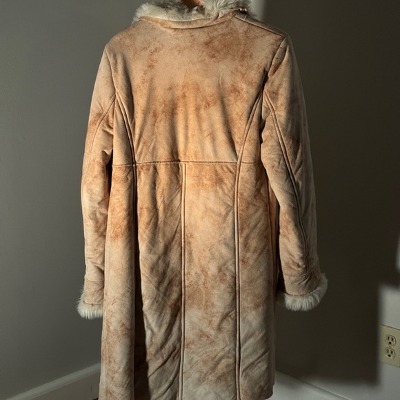 Vintage Tan Shearling Coat - Picture 4 of 9